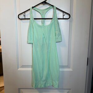 Lululemon Practice Freely Tank Fresh Teal / Petit Dot Fresh Teal Size 4